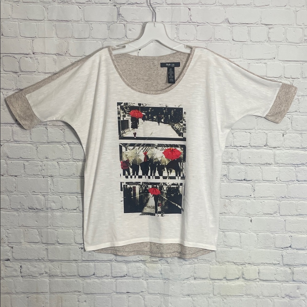 Style & Co. White Short-Sleeve Top with Beige & Umbrella Ladies Red Graphic Tee